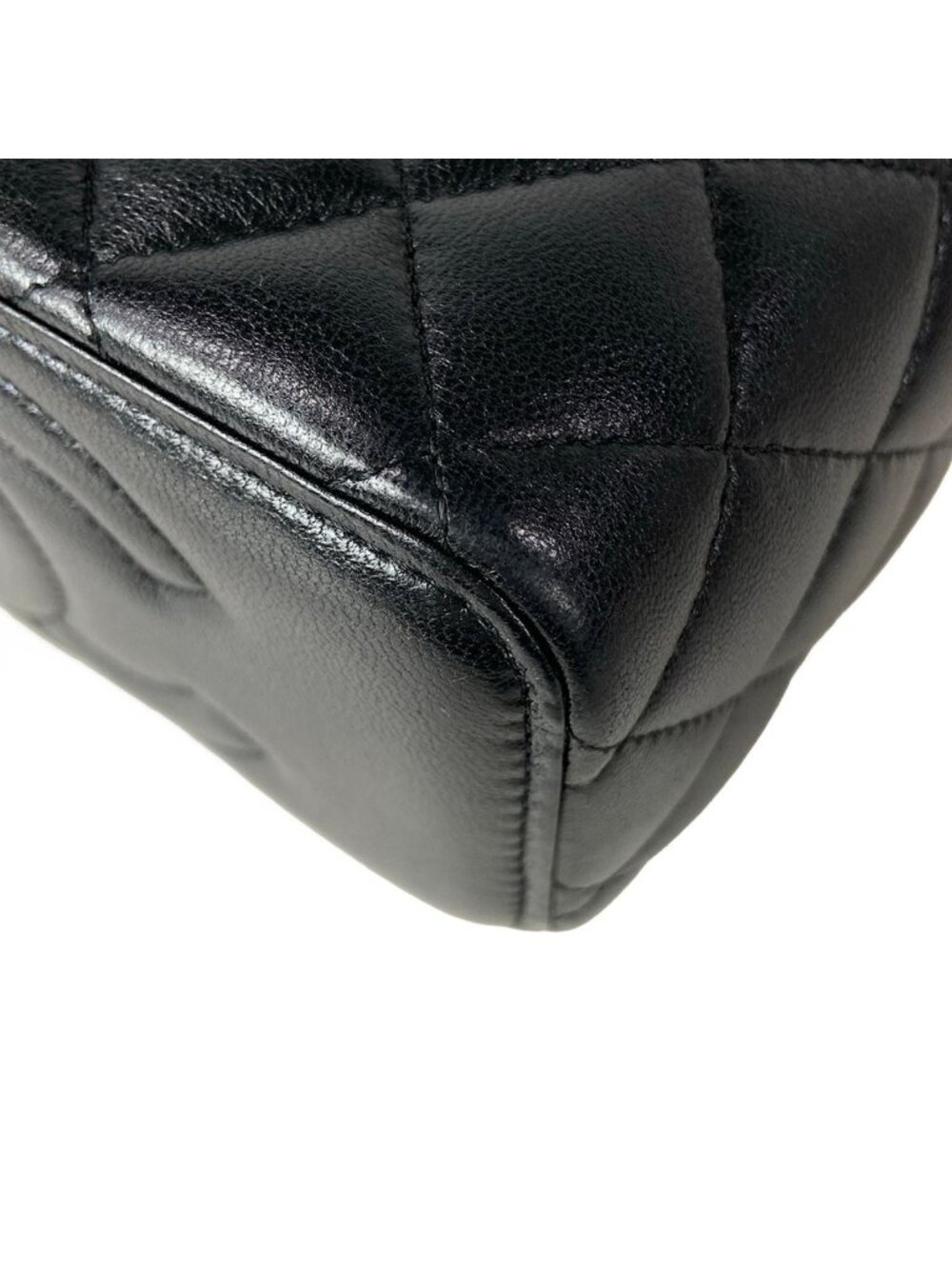 ★SOLD★ Chanel Vanity Bag Casematelasse Black Gold Lambskin - Picture 6 of 15